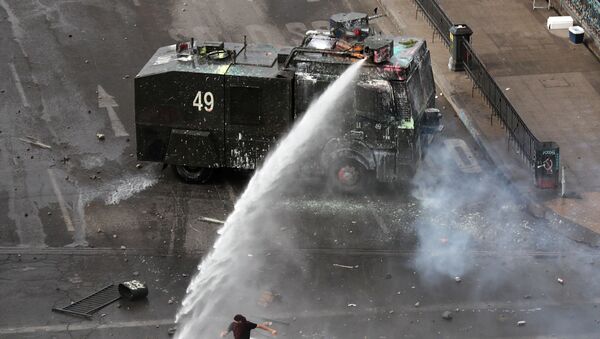 Protestas en Santiago, Chile - Sputnik Mundo