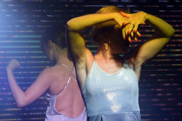 Moscú alberga un caliente desfile de lencería - Sputnik Mundo