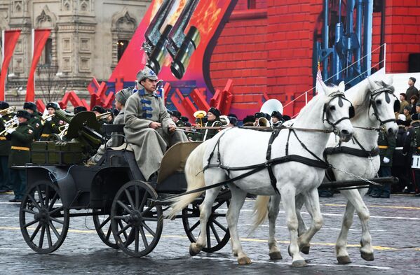 Moscú se prepara para recrear el legendario desfile militar del 7 de noviembre de 1941 - Sputnik Mundo