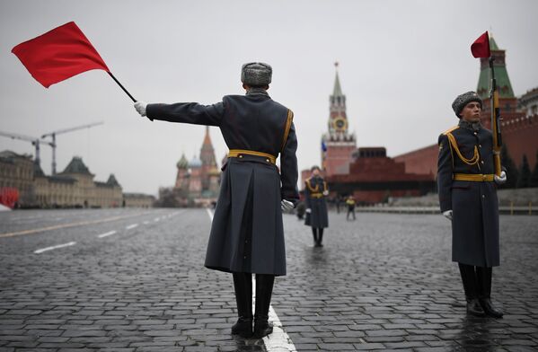 Moscú se prepara para recrear el legendario desfile militar del 7 de noviembre de 1941 - Sputnik Mundo
