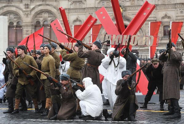 Moscú se prepara para recrear el legendario desfile militar del 7 de noviembre de 1941 - Sputnik Mundo