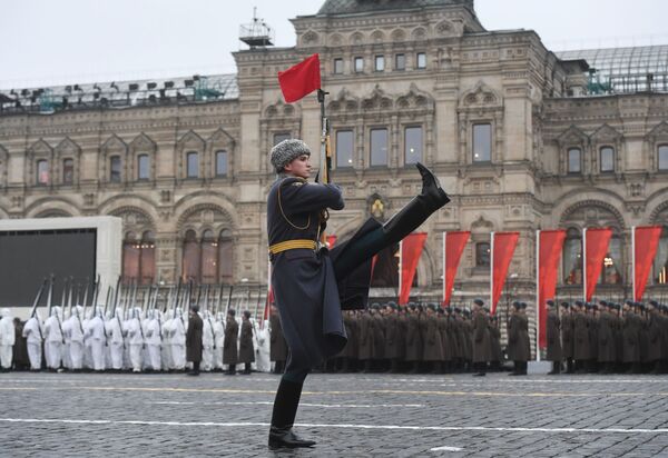Moscú se prepara para recrear el legendario desfile militar del 7 de noviembre de 1941 - Sputnik Mundo