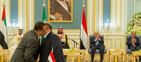 Representantes del Gobierno de Yemen y separatistas del Sur - Sputnik Mundo