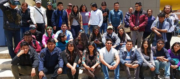 Actividad del Comité de Jóvenes por la Defensa del Proceso de Cambio reunidos en la ciudad de El Alto (Bolivia) - Sputnik Mundo