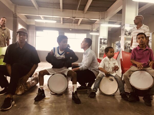 El cuartel escondido en las alturas de Caracas y su noche de salsa El cuartel escondido en las alturas de Caracas y su noche de salsa - Sputnik Mundo