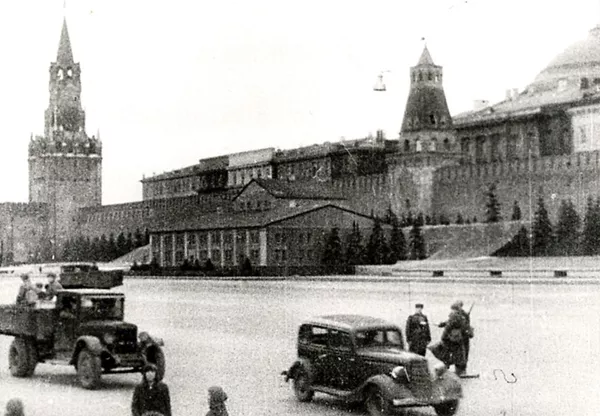 Cómo el Kremlin se 'escondió' de las bombas nazis | Fotos Cómo el Kremlin se 'escondió' de las bombas nazis | Fotos - Sputnik Mundo