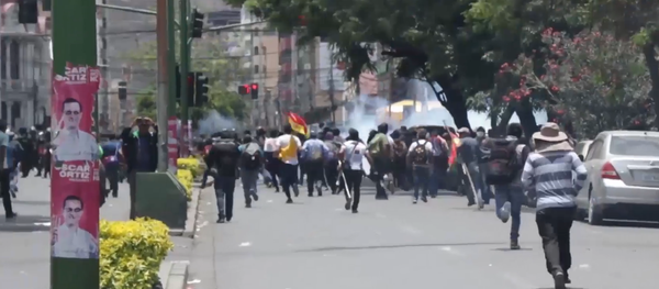 Los choques entre partidarios y opositores de Evo Morales no dan tregua en Bolivia - Sputnik Mundo