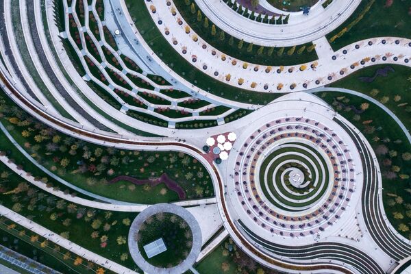 Desfiles de lencería, festivales y una fiesta popular rusa: las fotos más impresionantes de la semana - Sputnik Mundo