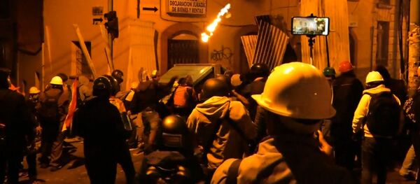 La Paz sigue sumergida en enfrentamientos - Sputnik Mundo