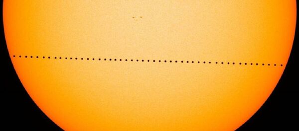 Mercurio cruza el disco solar en 2016 - Sputnik Mundo