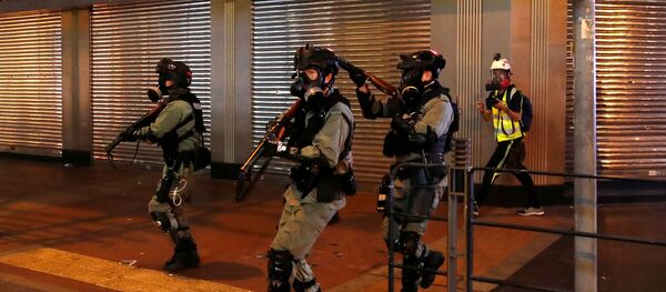 Agentes de policía de Hong Kong - Sputnik Mundo