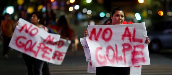 Residentes bolivianos en Argentina en contra del golpe de Estado en su país - Sputnik Mundo