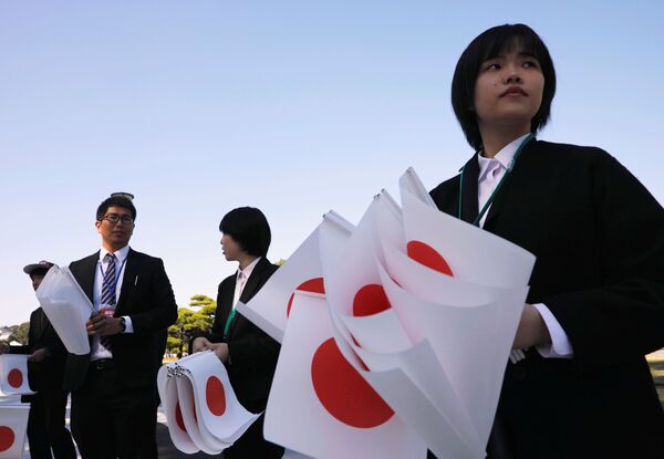 Tokio celebra la ascensión al trono del emperador de Japón con un desfile - Sputnik Mundo
