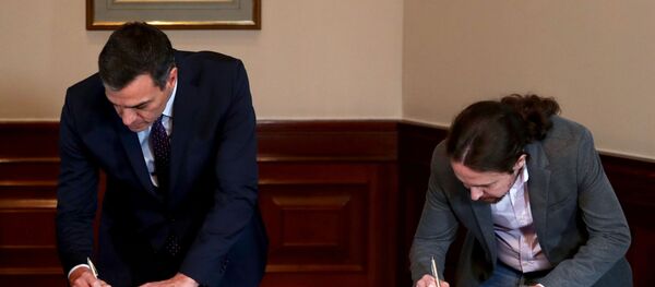 Pedro Sánchez, presidente del Gobierno de España en funciones, y Pablo Iglesias, líder de la coalición izquierdista Unidas Podemos - Sputnik Mundo