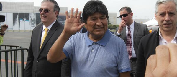 Evo Morales llega a México a recibir asilo tras su renuncia - Sputnik Mundo