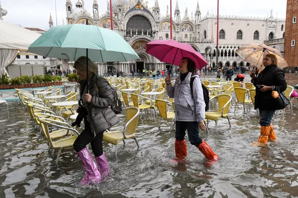 Venecia se hunde, ¿repite la 'perla' de Italia el destino de la Atlántida?
Venecia se hunde, ¿repite la 'perla' de Italia el destino de la Atlántida?
- Sputnik Mundo
