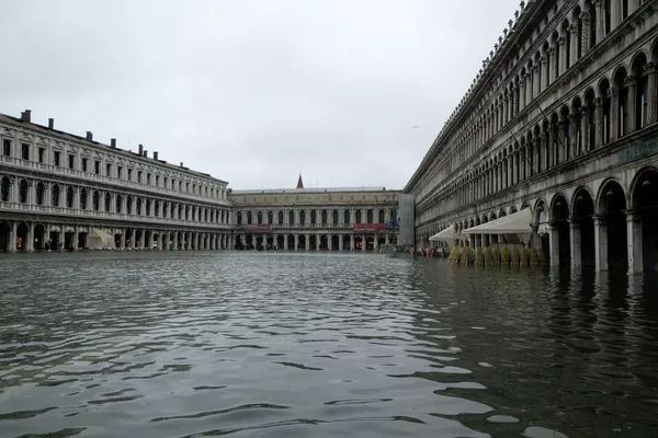 Venecia se hunde, ¿repite la 'perla' de Italia el destino de la Atlántida?
Venecia se hunde, ¿repite la 'perla' de Italia el destino de la Atlántida?
- Sputnik Mundo