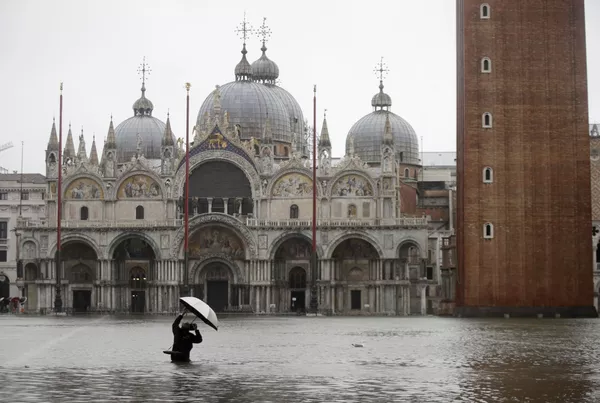 Venecia se hunde, ¿repite la 'perla' de Italia el destino de la Atlántida?
Venecia se hunde, ¿repite la 'perla' de Italia el destino de la Atlántida?
- Sputnik Mundo