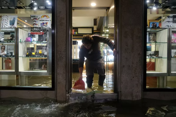 Venecia se hunde, ¿repite la 'perla' de Italia el destino de la Atlántida?
Venecia se hunde, ¿repite la 'perla' de Italia el destino de la Atlántida?
- Sputnik Mundo