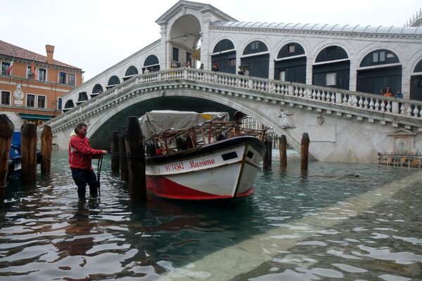 Venecia se hunde, ¿repite la 'perla' de Italia el destino de la Atlántida?
 - Sputnik Mundo