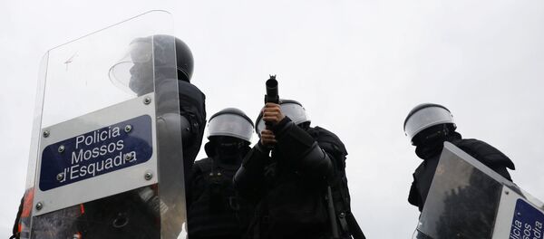 La policía en Cataluña - Sputnik Mundo