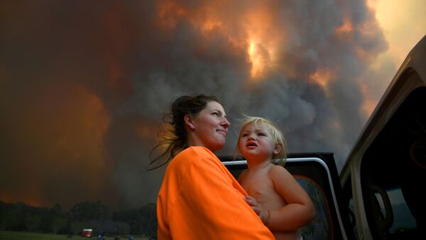 Los incendios forestales en Australia, fuera de control
 - Sputnik Mundo