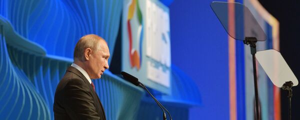 Vladímir Putin, presidente de Rusia, en la cumbre de los BRICS en Brasil - Sputnik Mundo