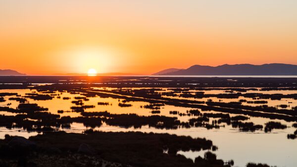 El lago Titicaca en Perú - Sputnik Mundo