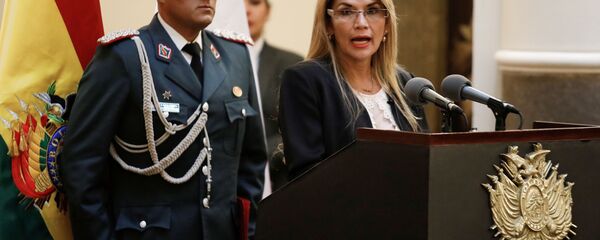 Jeanine Áñez, presidenta de facto de Bolivia Jeanine Áñez, presidenta de facto de Bolivia - Sputnik Mundo