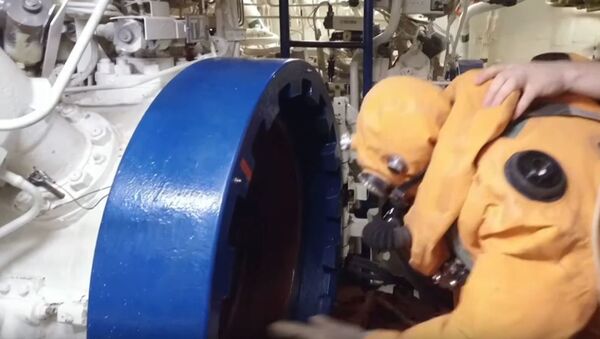 Evacuación desde un submarino - Sputnik Mundo