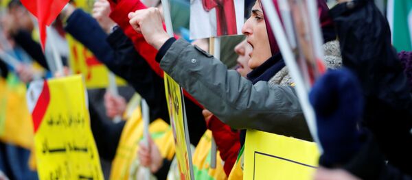 Una protesta en Berlín (Alemania) para apoyar a los manifestantes iraníes - Sputnik Mundo