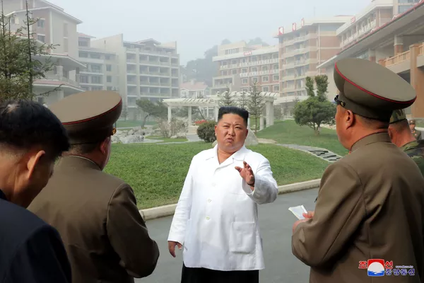 No solo pruebas de misiles: Kim Jong-un visita un balneario en construcción No solo pruebas de misiles: Kim Jong-un visita un balneario en construcción - Sputnik Mundo
