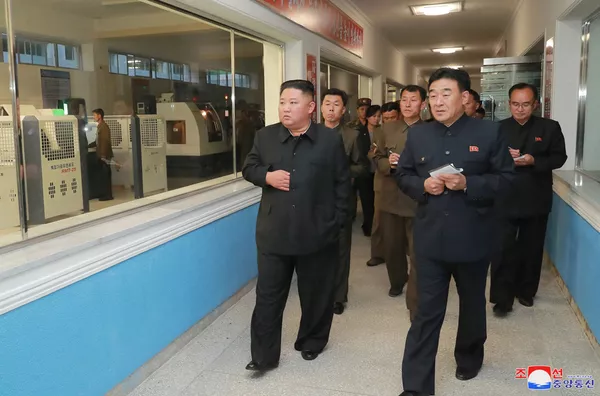 No solo pruebas de misiles: Kim Jong-un visita un balneario en construcción No solo pruebas de misiles: Kim Jong-un visita un balneario en construcción - Sputnik Mundo