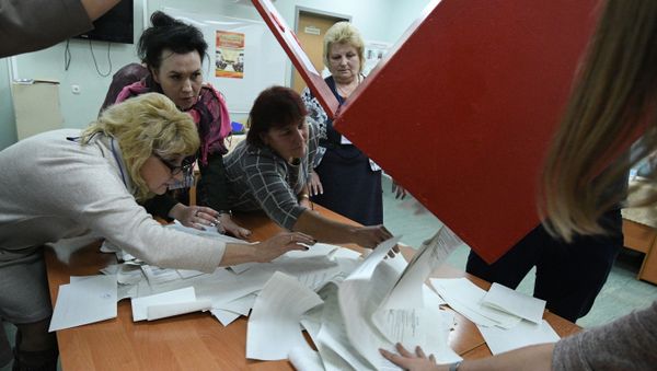 Conteo de votos tras las elecciones en Bielorrusia Conteo de votos tras las elecciones en Bielorrusia - Sputnik Mundo