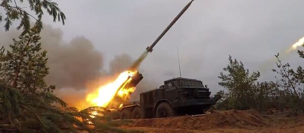 Las Tropas de Misiles y Artillería rusas ponen toda la carne en el asador en su gran día - Sputnik Mundo