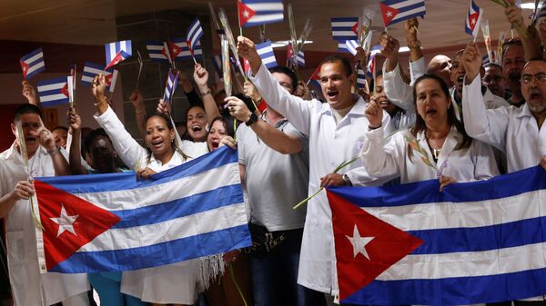 Médicos cubanos  - Sputnik Mundo