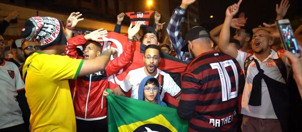 Los hinchas llenan las calles de Lima a pocos días de la final de la Libertadores - Sputnik Mundo