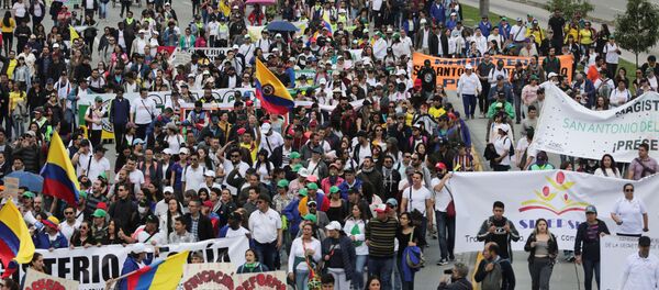 Las protestas durante el paro nacional en Colombia - Sputnik Mundo