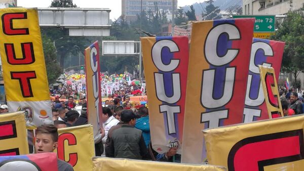 Transcurre una marcha contra el Gobierno en Bogotá entre vías bloqueadas y comercios cerrados | Fotos - Sputnik Mundo