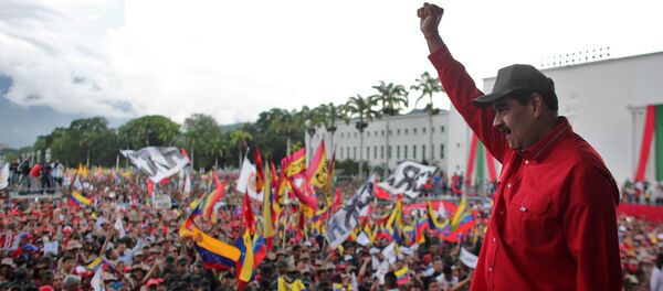 El presidente de Venezuela, Nicolás Maduro, durante una concentración de estudiantes en Caracas - Sputnik Mundo