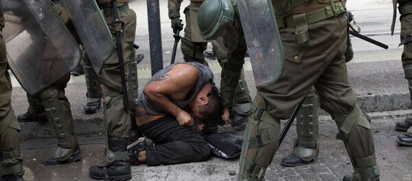 Protestas en Santiago, Chile - Sputnik Mundo