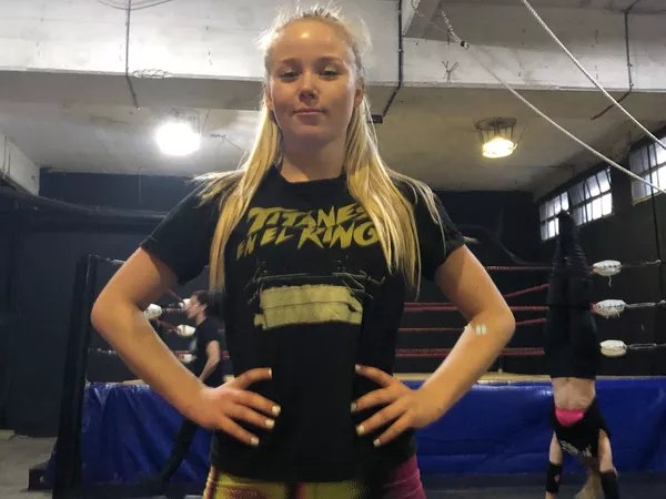 La lucha libre renace en Argentina y su nueva generación es titánica en el ring La lucha libre renace en Argentina y su nueva generación es titánica en el ring - Sputnik Mundo
