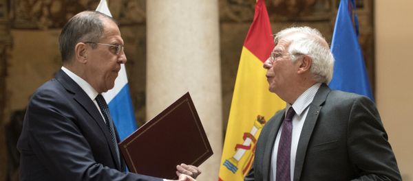 El ministro de Exteriores de Rusia, Serguéi Lavrov, junto a su homólogo español, Josep Borrell - Sputnik Mundo