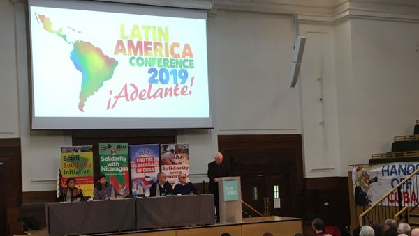 Sesion inaugural de la Conferencia Latinoamerica, presidida por Bernard Regan Sesion inaugural de la Conferencia Latinoamerica, presidida por Bernard Regan - Sputnik Mundo