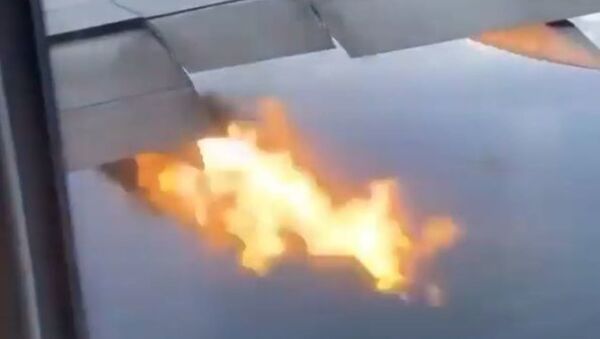 Pompaje de un motor de avión - Sputnik Mundo