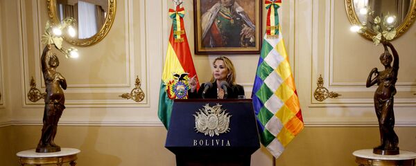 Jeanine Áñez, presidenta de facto de Bolivia Jeanine Áñez, presidenta de facto de Bolivia - Sputnik Mundo