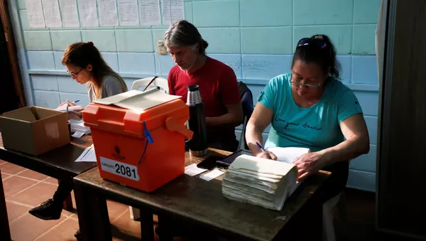 Segunda vuelta de las elecciones en Uruguay - Sputnik Mundo