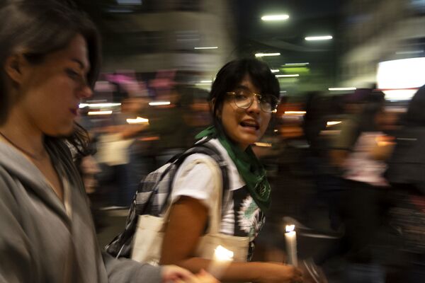 Ciudad de México conmemora con una velada a las víctimas de feminicidio - Sputnik Mundo