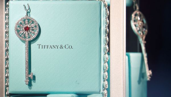 Unas cajitas de Tiffany con joyas Unas cajitas de Tiffany con joyas - Sputnik Mundo