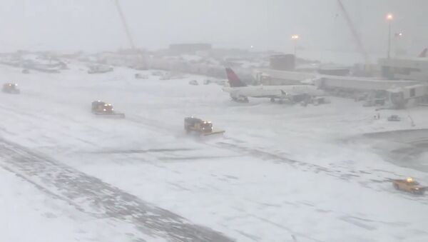 Fuerte nevada en Denver, EEUU - Sputnik Mundo